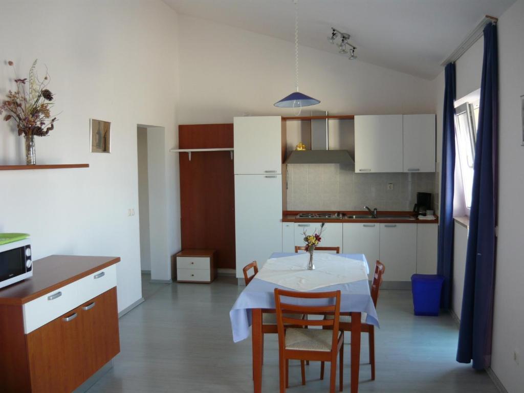 Apartments Dokovic Barbat na Rabu 객실 사진